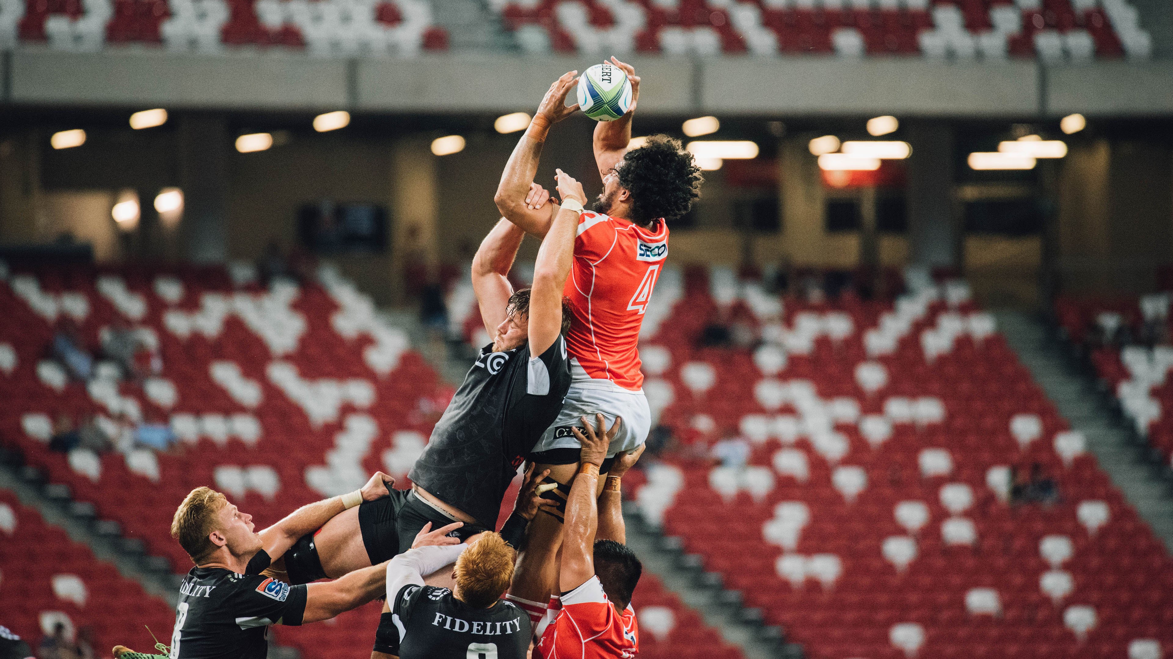 Kering-“高新体育中心网球赛:经典对决,再现精彩绝伦的比赛”